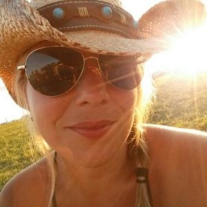 Meet your Posher, Renae