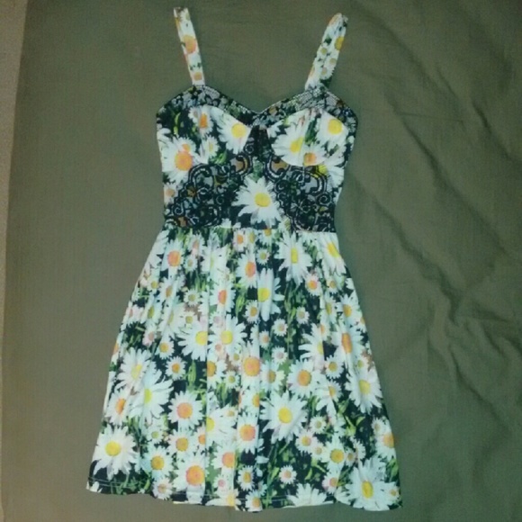 ❌ SOLD Topshop Floral Lace Summer Skater Dress