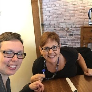 Meet your Posher, Debra