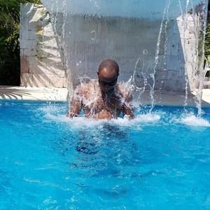 Meet your Posher, Ak