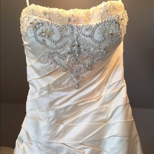 Enzoani Wedding Dress