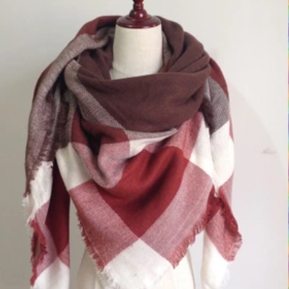 Zara Accessories - 🍂SALE🍂Plaid Scarf