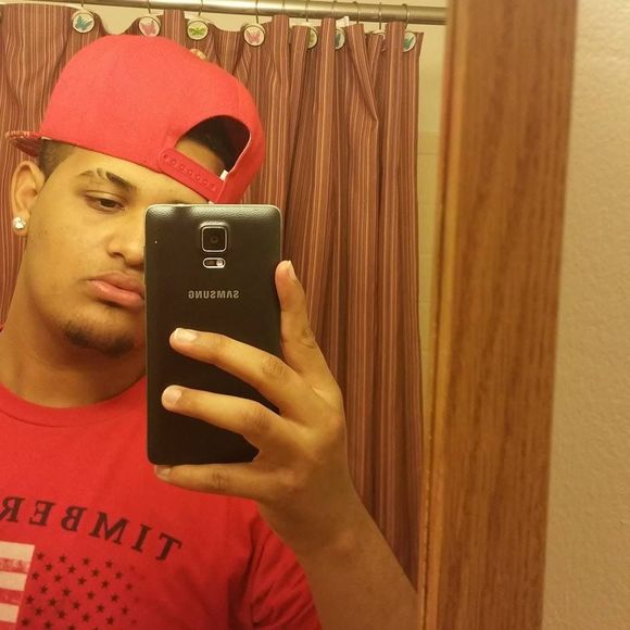 Meet your Posher, Carlos