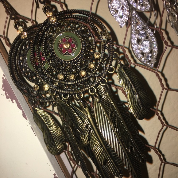 BKE Dream Catcher Earrings - Picture 1 of 4