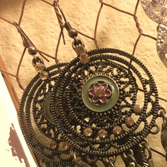 BKE Dream Catcher Earrings - Picture 2 of 4