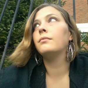 Meet your Posher, Carrie