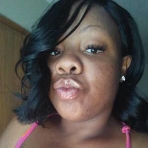 Meet your Posher, Dominique