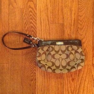 Coach wristlet - Like new, without tags