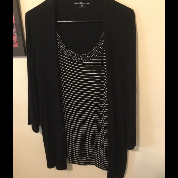 Black and white layered top XL