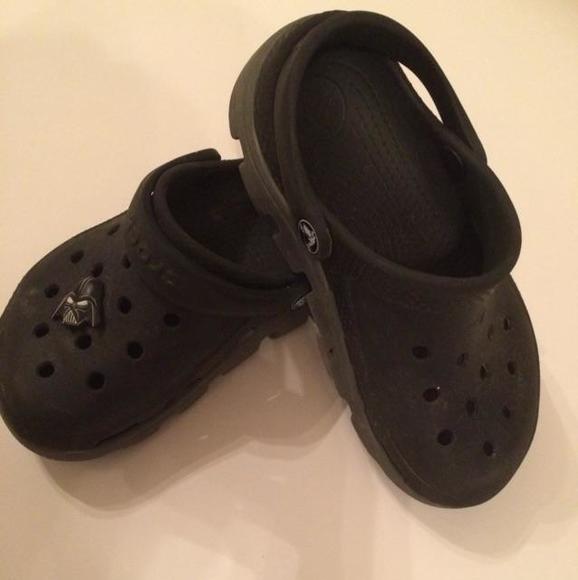 ⬇️PRICE DROP⬇️Black Crocs with Darth Vader Jibbitz