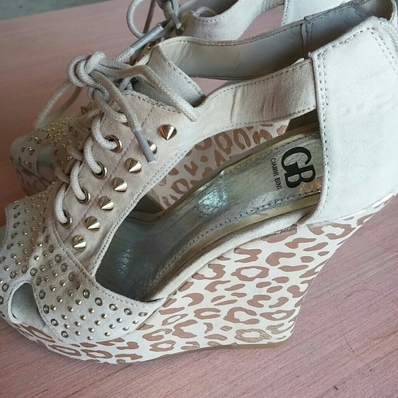 Gianni Bini new sandals - Picture 2 of 2