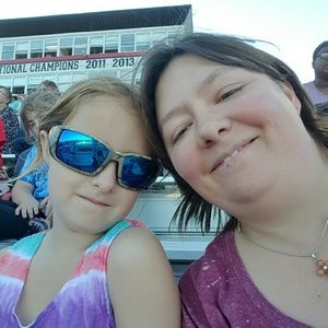 Meet your Posher, Joni