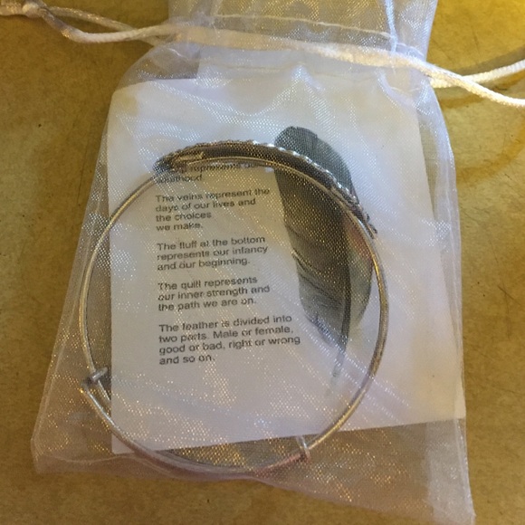 Feather bracelets nwt i have several - Picture 2 of 4