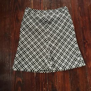 Anne taylor loft tweed skirt. Size 4p.