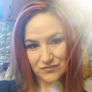 Meet your Posher, Dee