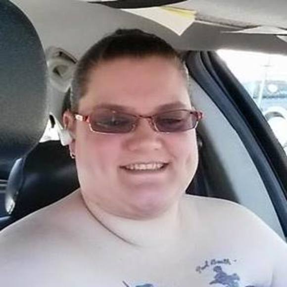 Meet your Posher, Melanie - Picture 2 of 2