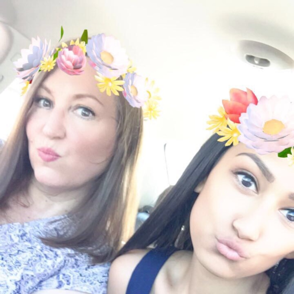 🎉 Meet your Posher, Lori 🌸