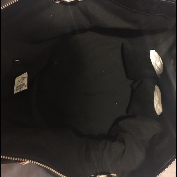 Gucci Handbag ❗️SOLD❗️ - Picture 2 of 4