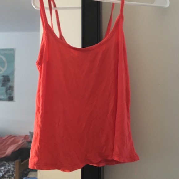 Cropped coral tank top