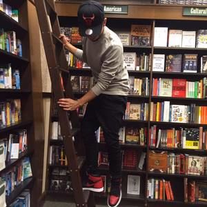 Meet your Posher, Jaimor