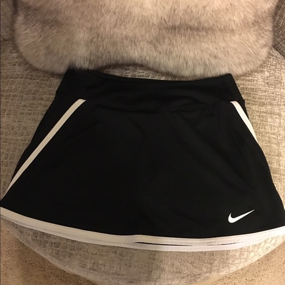 Nike Black/White Dri-Fit Tennis Skirt