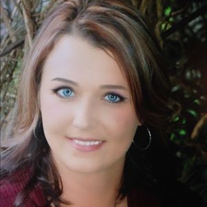 Meet your Posher, Kellie