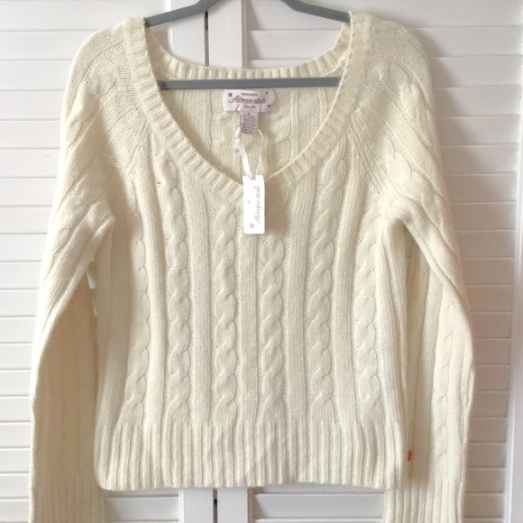 NWT AEROPOSTALE soft v-neck cable knit sweater