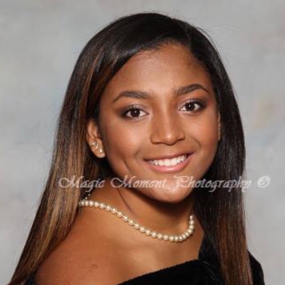 Meet your Posher, Simone - Picture 1 of 1