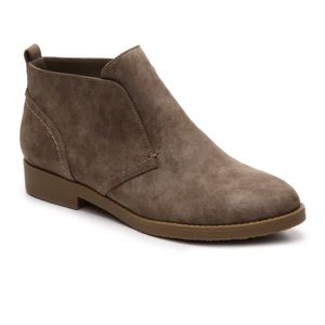 Indigo Rd. Amanza Bootie in Taupe