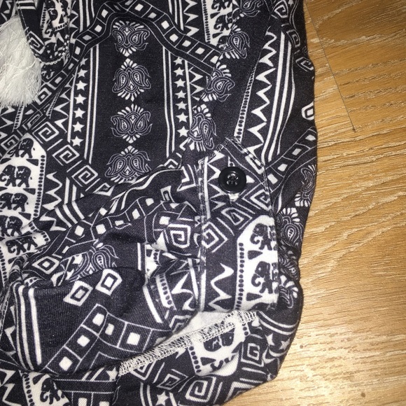 ASOS💋HIGHWAIST TRIBAL SHORT - Picture 4 of 5