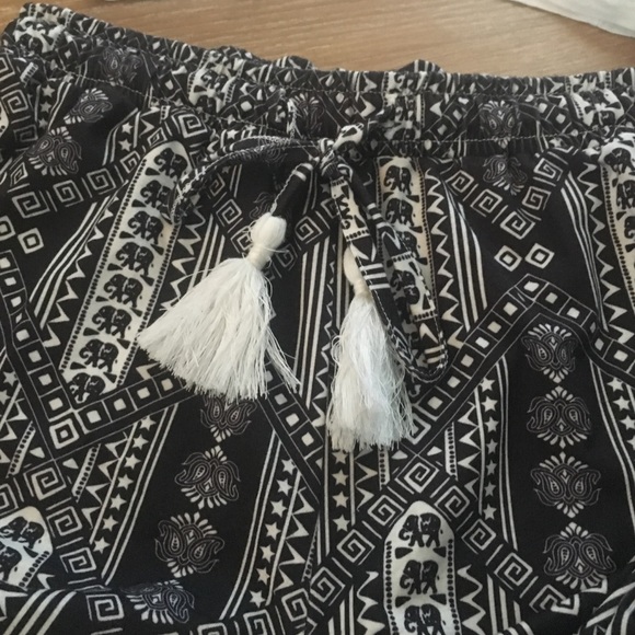 ASOS💋HIGHWAIST TRIBAL SHORT - Picture 5 of 5