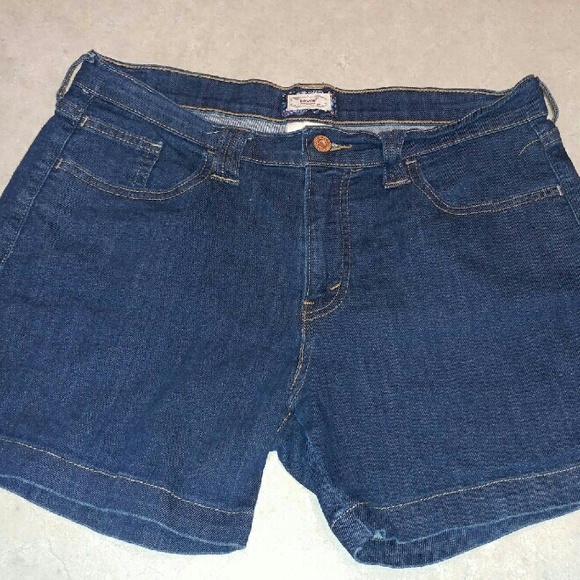 Levis 515 shorts