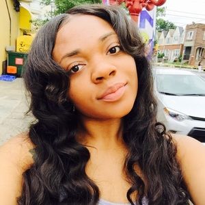 Meet your Posher, Collette