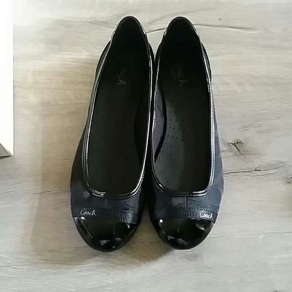 Coach flats
