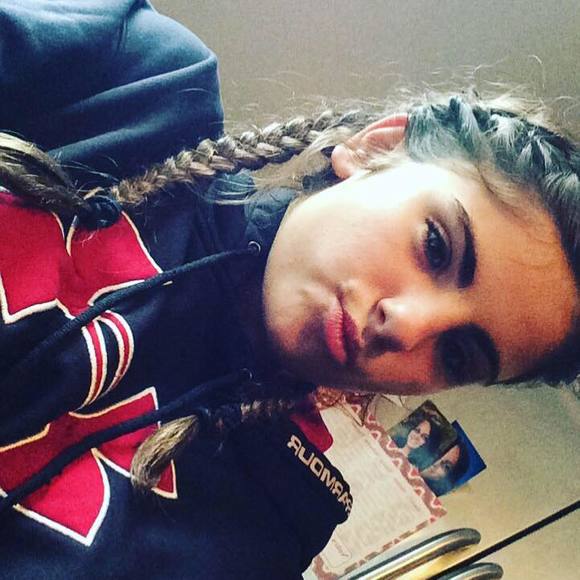 Meet your Posher, Mercedes - Picture 1 of 1