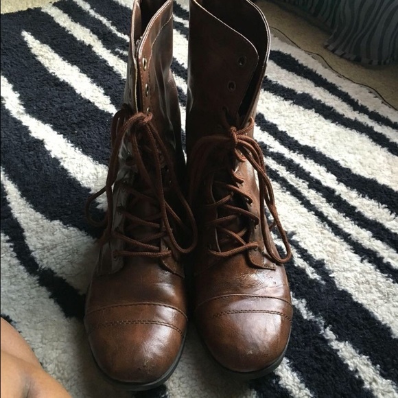 Brown lace up combat boots - Picture 3 of 4