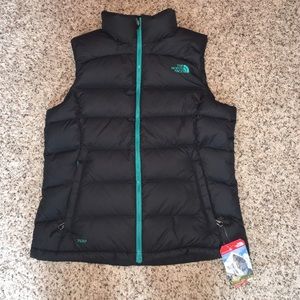 NEW WITH TAGS NORTHFACE VEST