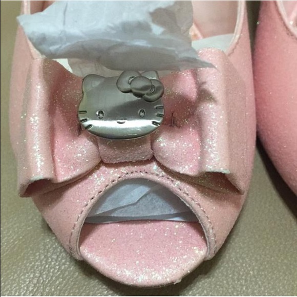 Hello Kitty Peep Toe - Picture 3 of 4