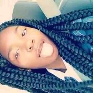 Meet your Posher, Khia