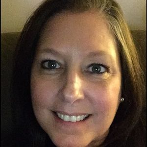 Meet your Posher, Leeann