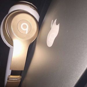 SELLING HEADPHONES ONLY