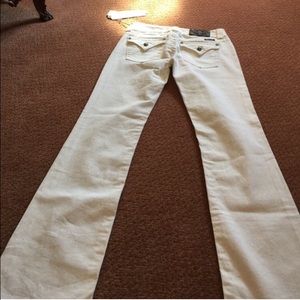 NWT Miss Me White Jeans 29