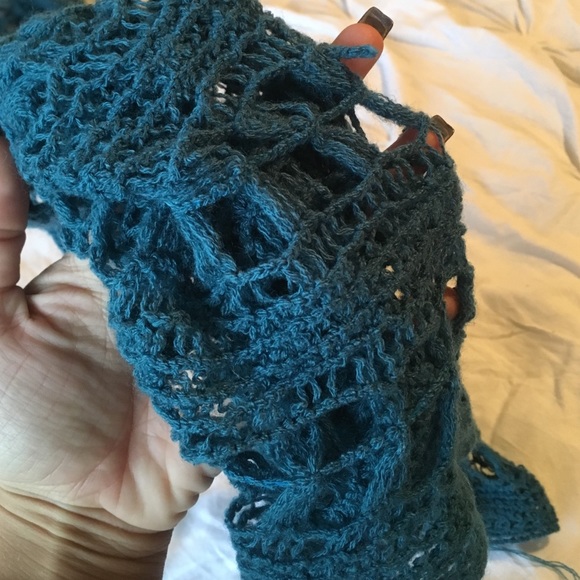 Buckle deep teal fashion scarf - Picture 3 of 3