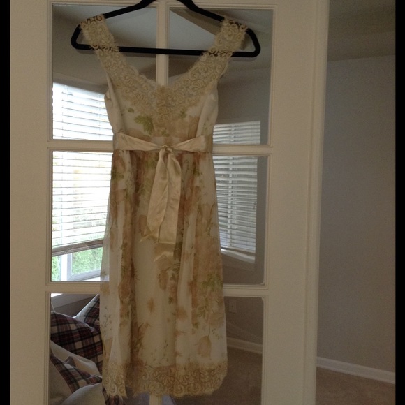 Off the shoulder silk and lace dress - Picture 2 of 4