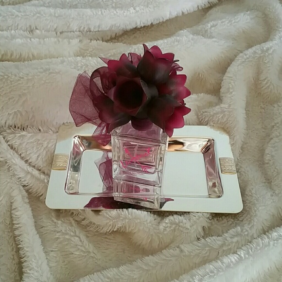 Vera Wang Perfume