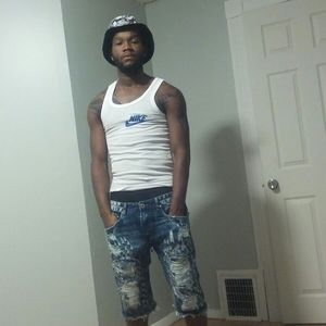 Meet your Posher, Romario