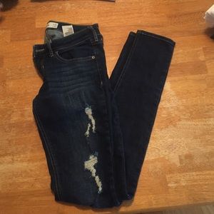 3L Hollister skinny jeans!