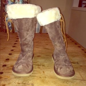 Ugg boots lace up