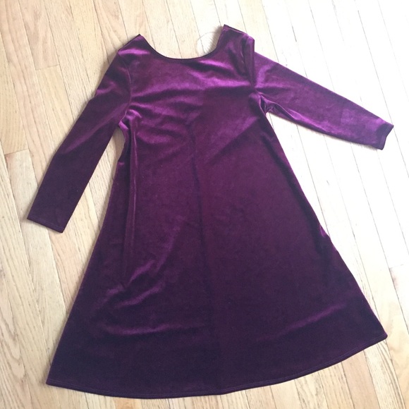 Maroon velvet 3/4 sleeve dress