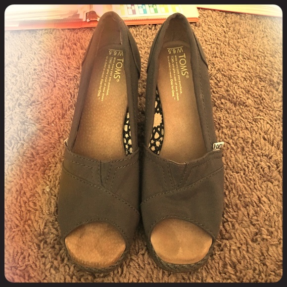Toms wedges